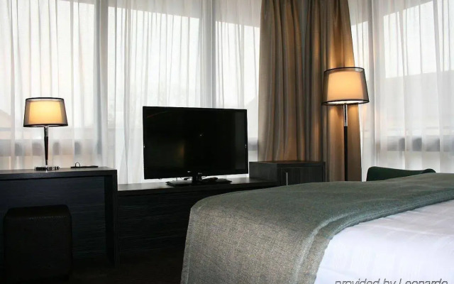 Ayun by Centro Deluxe