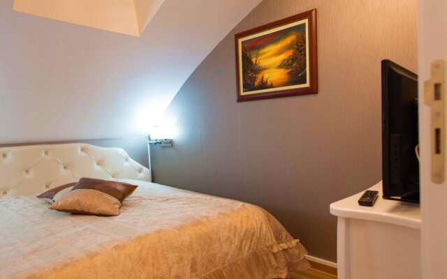 Lazar Lux Apartments****
