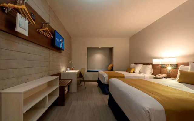 Microtel Inn & Suites by Wyndham San Luis Potosi