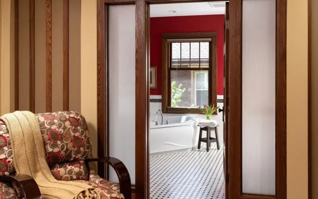 The Buckingham Inn