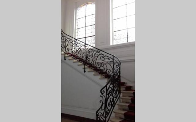 Au coeur des remparts, residence du château*