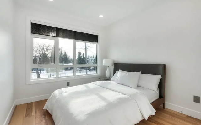 New Luxury Townhome 29