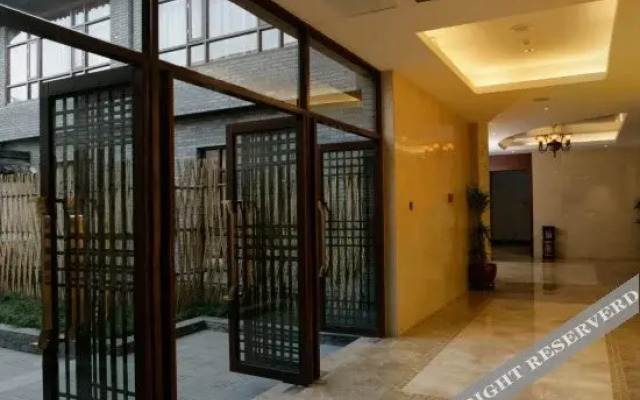 Splendid Clubhouse