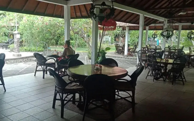 Rini Hotel