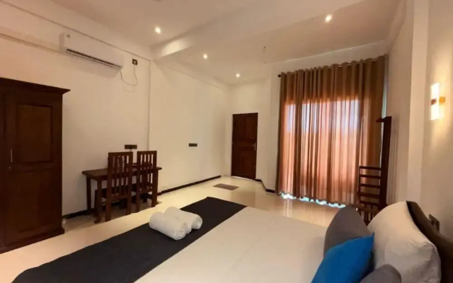 Asai surf inn Arugambay