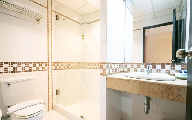Oakwood Residence Sukhumvit 24 Bangkok
