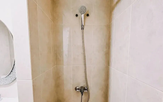 Good Deal And Restful 1Br Apartment Tamansari Skylounge Makassar