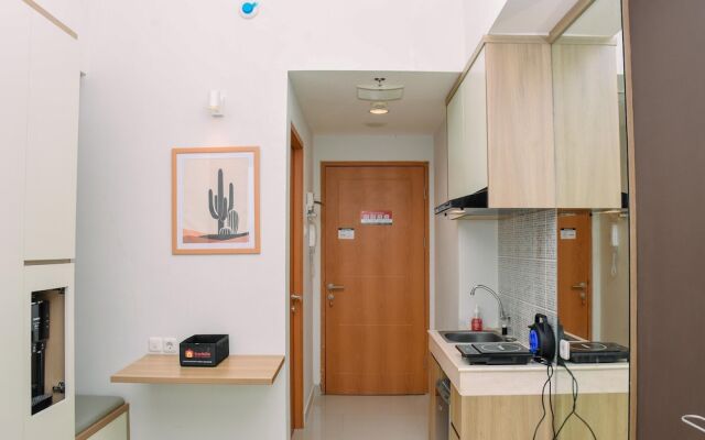 Comfy Studio Room at Evenciio Margonda Apartment