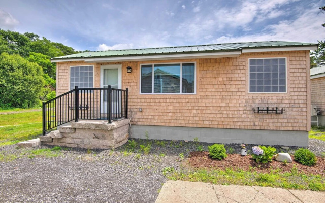 Charming Jacuzzi-suite - Walk to Parson's Beach!