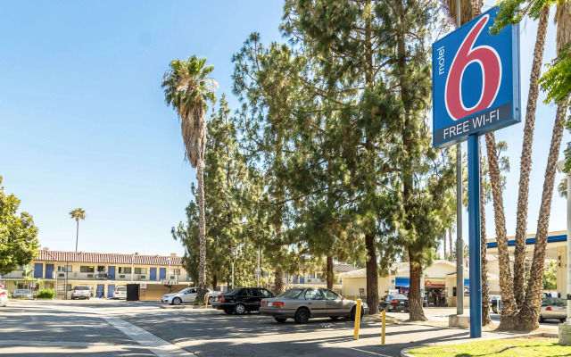 Motel 6 Riverside, CA - UCR East