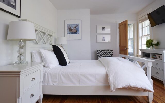 SEVEN - Shelter Island Guest House