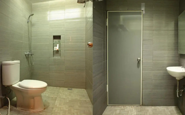 Hotel Bumi Malaya by OYO Rooms