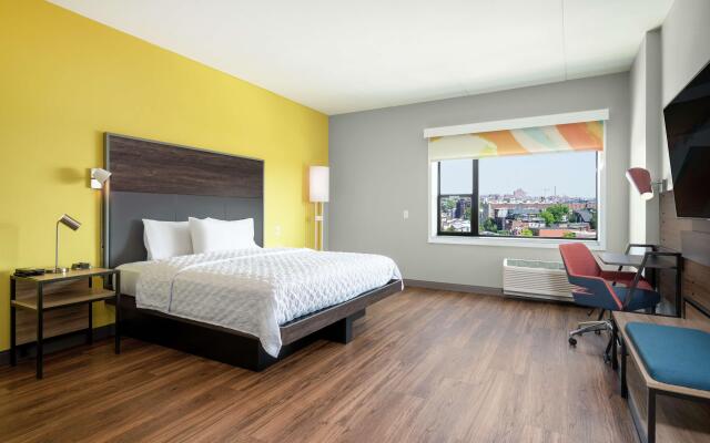 Tru By Hilton Baltimore Harbor East, MD
