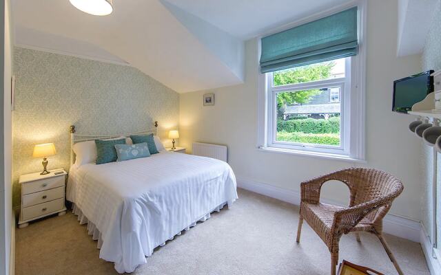 Woodside Guest House