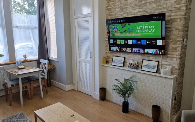 Spacious 1 Br Lincoln City Centre & Amenities, Free Parking