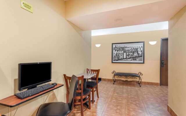 Super 8 by Wyndham Eddyville/Kuttawa