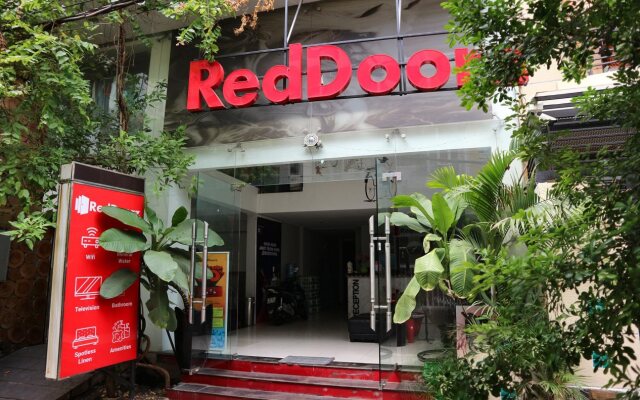 Nguyen Ky Hotel by RedDoorz