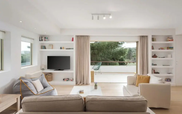 Vouliagmeni Serenity Residence