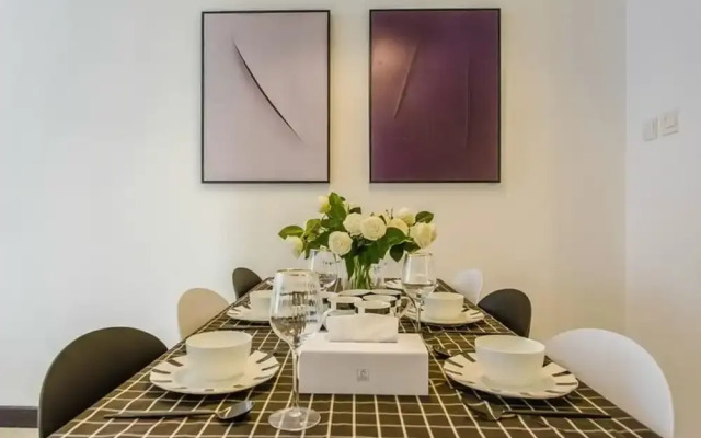 Locals Boutique Apartment Huafa Plaza 15