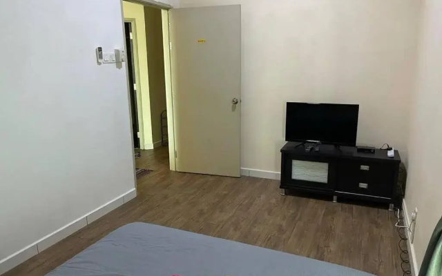 Baojuwu@2 Bedrooms Akademik Suites Austin Height