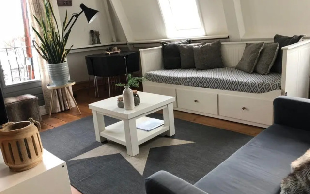 Nikki's Holiday Home