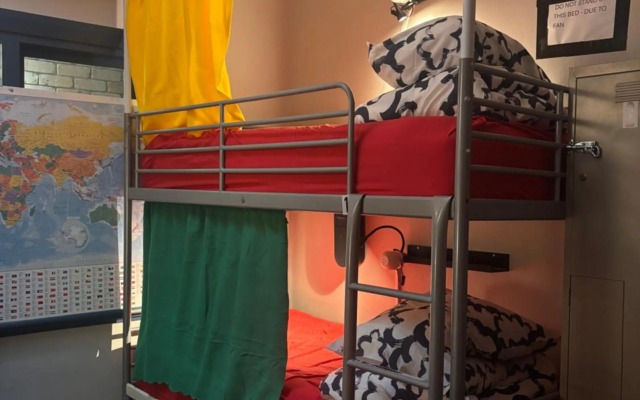 The Shiralee - Hostel