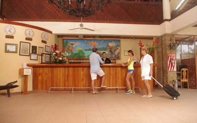Hotel Amapola Resort