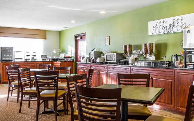 Sleep Inn & Suites Pleasant Hill - Des Moines