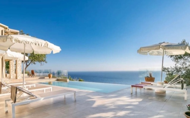Villa with sea view Kontogialos