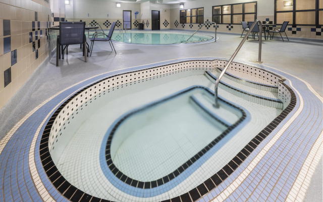 Best Western Premier Freeport Inn Calgary Airport