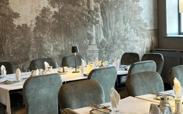 The Q Hotel