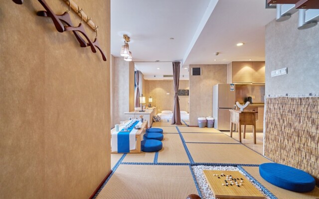 Summer Flower Apartment