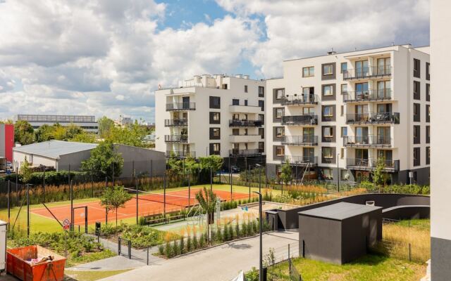Łopuszańska Apartment Warsaw by Renters