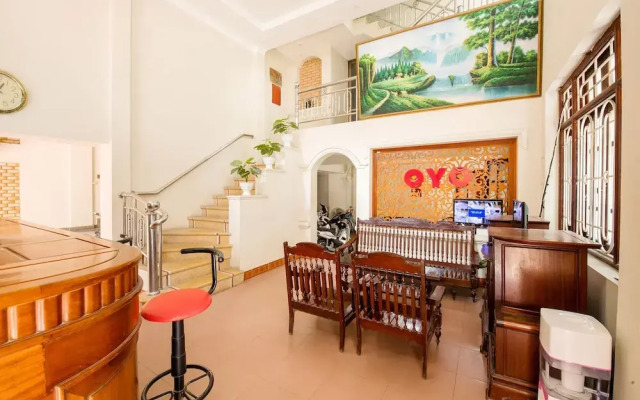 Nhue Giang Hotel by OYO Rooms
