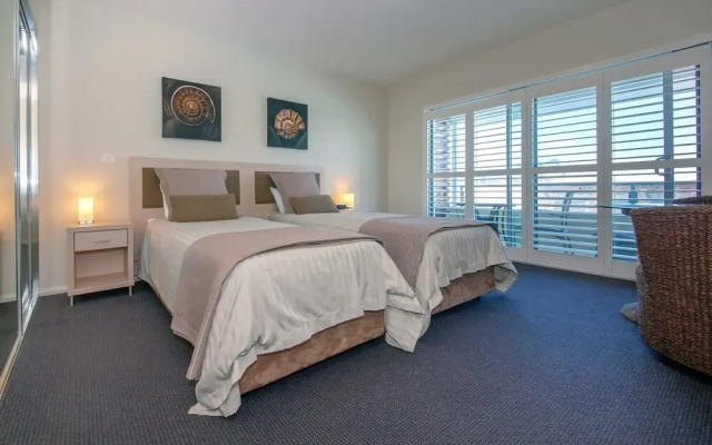 Pacific Blue Apartment 278, 265 Sandy Point Road