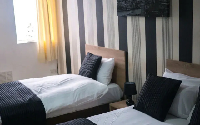 Maple Hotel