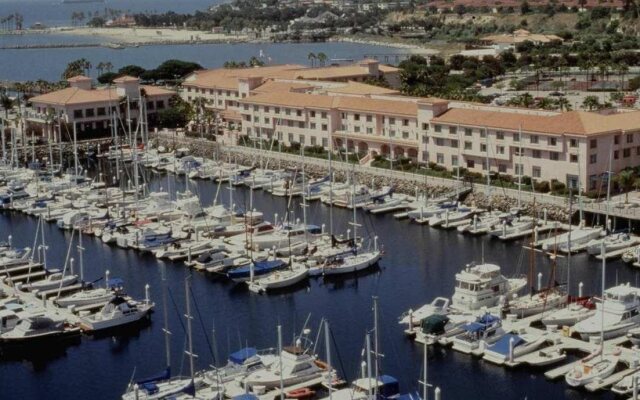 DoubleTree by Hilton San Pedro - Port of Los Angeles