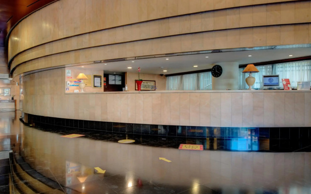 VIP Executive Eden Aparthotel
