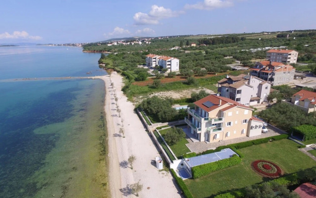 Apartments Citrine on the beach