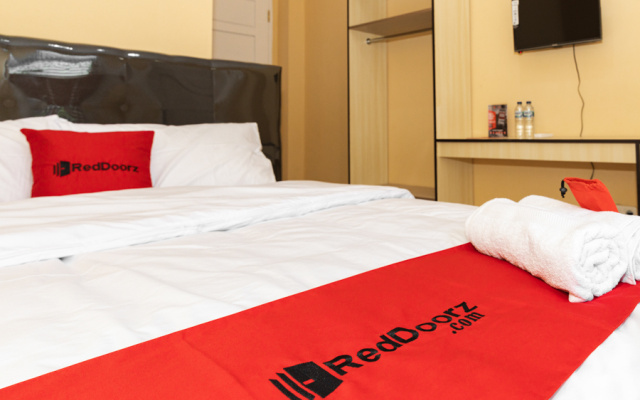 RedDoorz near Citraland Manado (Formerly RedDoorz near Klabat Stadium Manado) – Guest Rooms – Manado