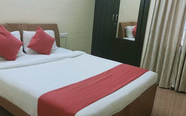 R Hotel Manapakkam