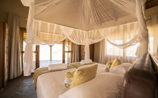 Sandfontein Lodge & Nature Reserve