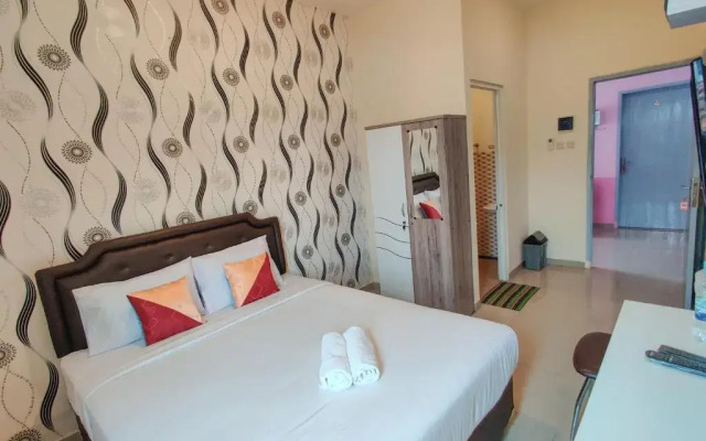 Ayuning Guest House Syariah Semarang RedPartner