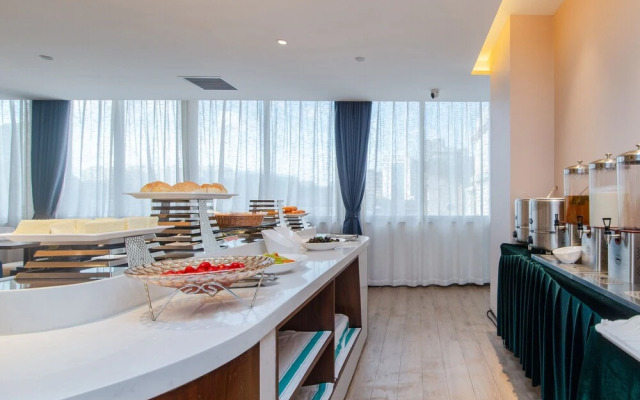 Foshan Xinxuangong Hotel