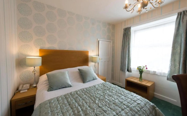 Gwesty'r Marine Hotel & Spa