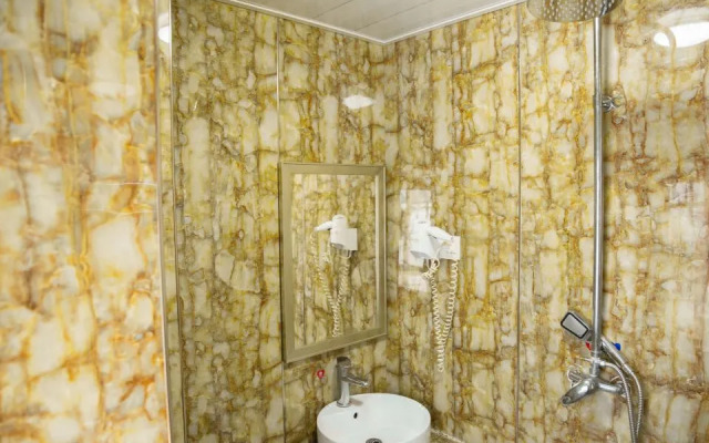 Jiushun Business Hotel (Hangzhou Jiubao Bus Terminal)