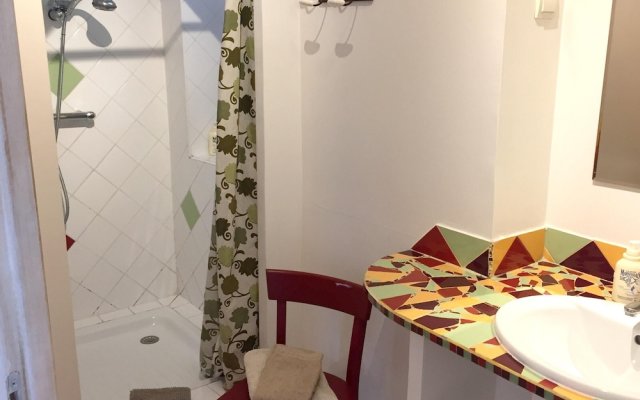 Studio in Villenouvelle, With Enclosed Garden and Wifi