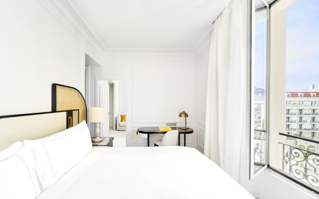 Carlton Cannes, a Regent Hotel