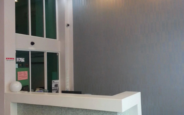 Maxim Hotel