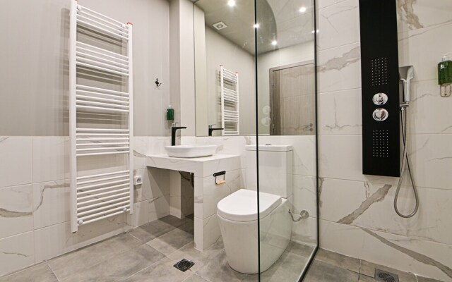 Thisean Modern Suites by Athens Stay